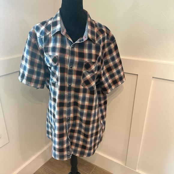 Men's Casual Plaid Button-Down Shirt - Picture 1 of 4
